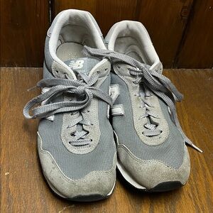 New Balance Gray Mesh & Suede Athletic Sneakers